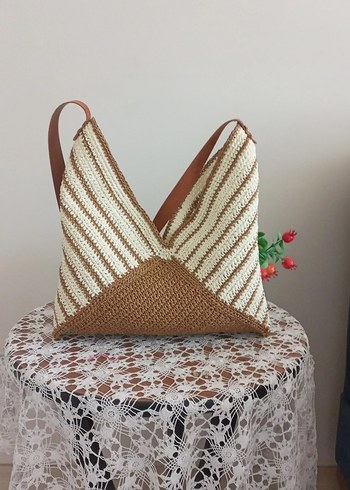 Diğer Bej Zebra Desenli Dantel Detaylı Örgü Kadın Çanta