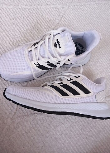 Adidas spor ayakkabı  - Görsel 2