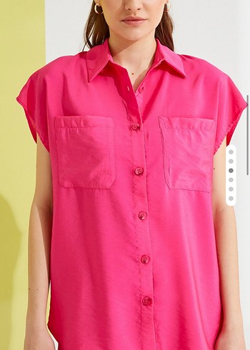 40 Beden Düğmeli V Yaka Kısa Kollu Mini Pembe Gömlek