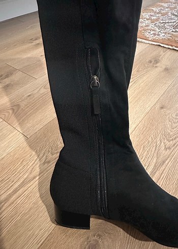39 Beden siyah Renk Zara Siyah Süet Stiletto Topuklu Dizüstü Bot