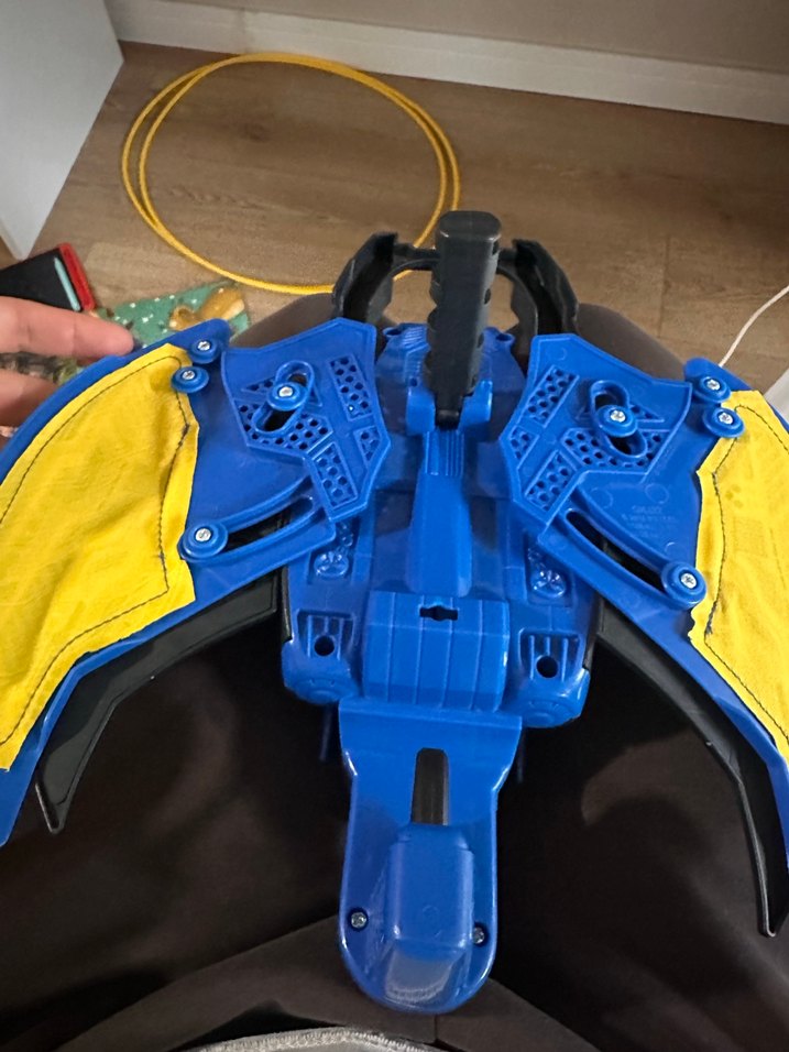 Batman Temalı Mavi Kanatlı Aksiyon Figürü - Görsel 4