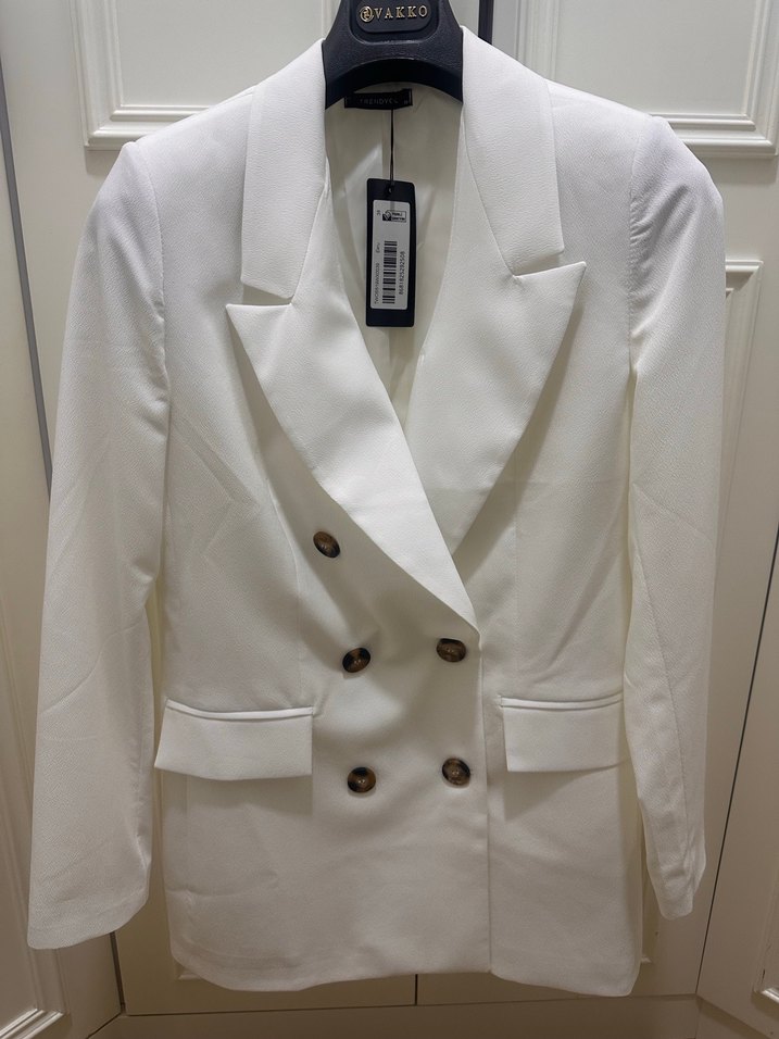 Beyaz Düğmeli Kadın Blazer Ceket - Görsel 4