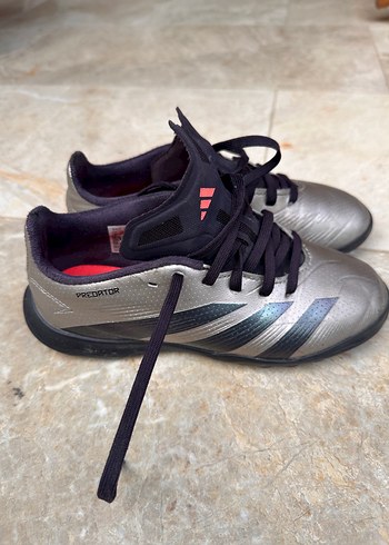 33 Beden gri Renk Adidas Gri çocuk Futbol Ayakkabısı
