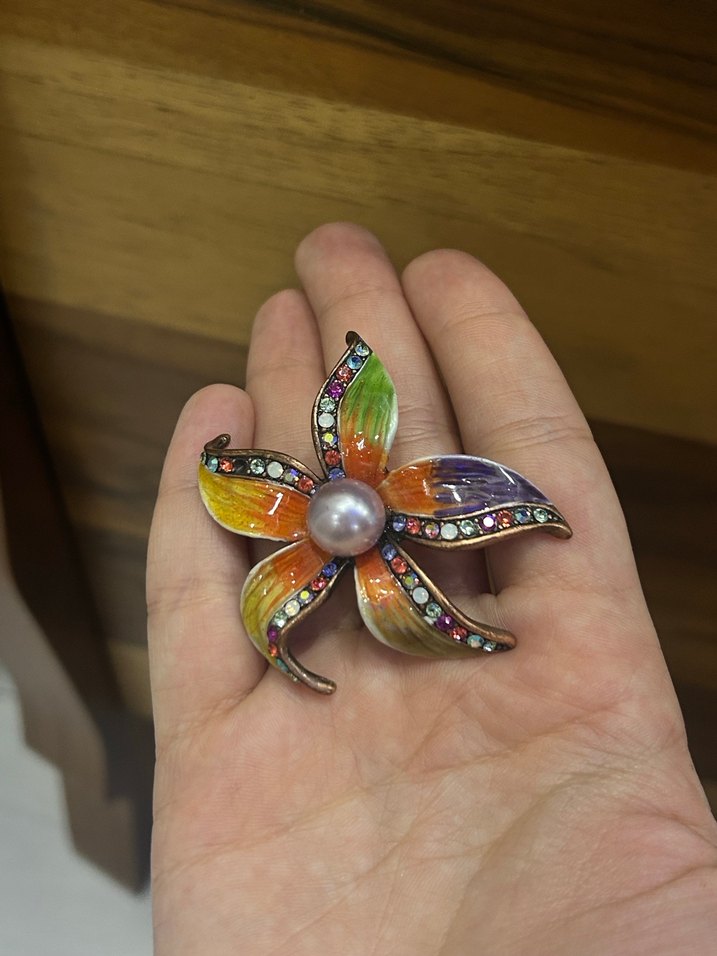 MİNELİ ÇİÇEK DESENLİ Broş - Görsel 4