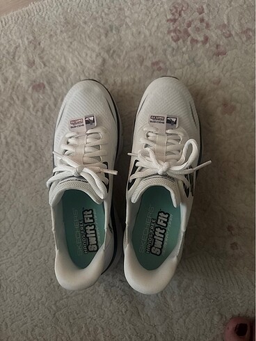 Skechers Shechers beyaz etiketli