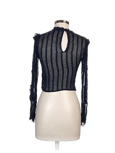 s Beden Bershka Bluz %70 İndirimli.