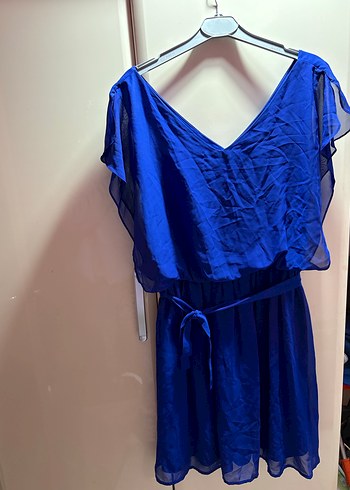 Mavi V Yaka Dökümlü Elbise - Görsel 2