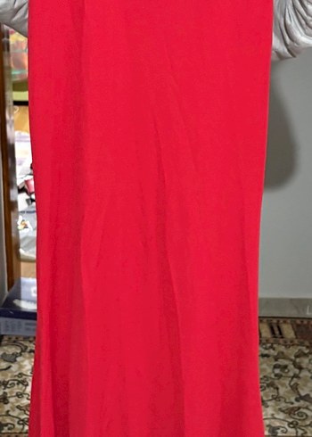 abiye kırmızı straplez uzun kuyruklu elbise - Görsel 3