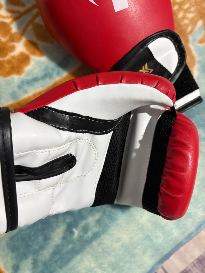 Kırmızı Deri Boks Eldiveni - Görsel 2
