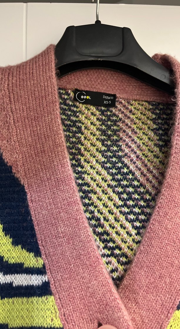 crop hırka - Görsel 3