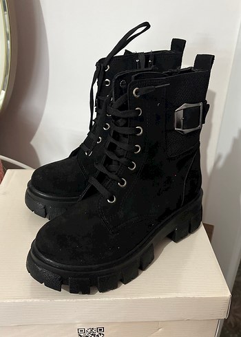 daxtors süet bot etiketli - Görsel 3