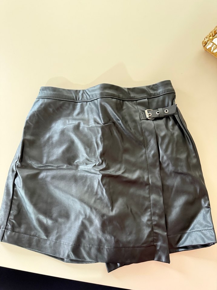 Kemerli Siyah Deri Mini Etek - Görsel 3