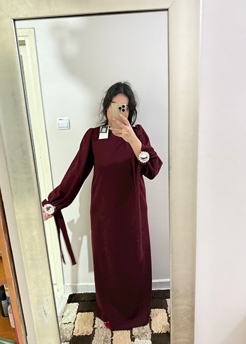 Bordo Nakışlı Uzun Kollu Tesettür Elbise - Görsel 9
