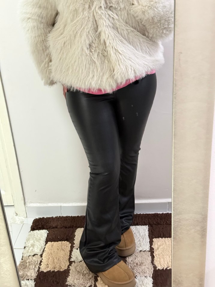 Siyah Deri  Kadın Pantolon - Görsel 4