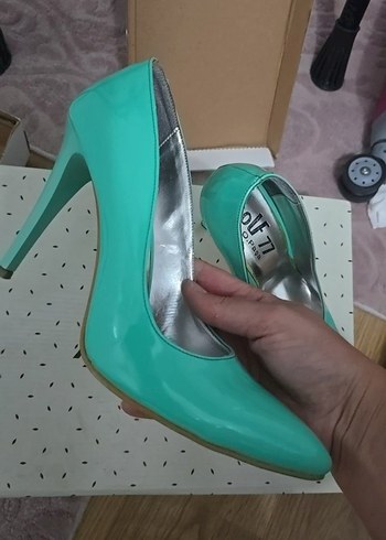 Parlak Turkuaz Stiletto Topuklu Kadın Ayakkabı - Görsel 3