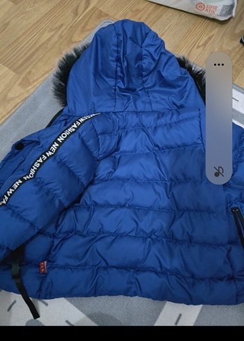 Erkek Çocuk Mavi Kürklü Mont - Görsel 5