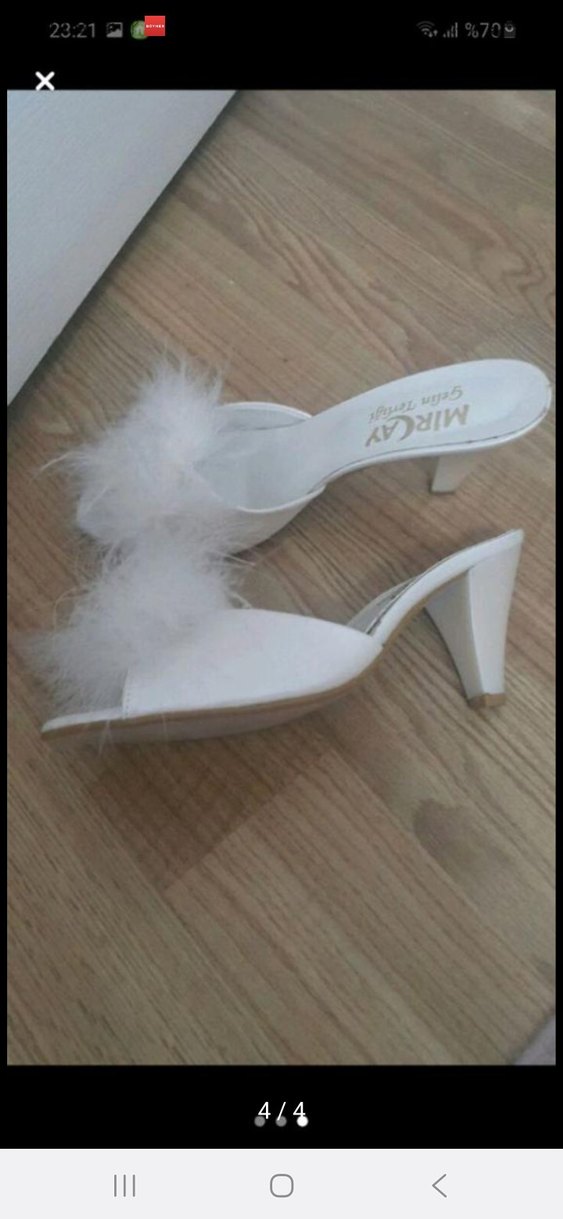 Beyaz Tüylü Dolgu Topuklu Kadın Terlik - Görsel 2