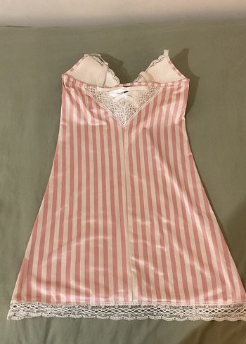 Pembe Çizgili Midi İnce Askılı Gecelik - Görsel 2