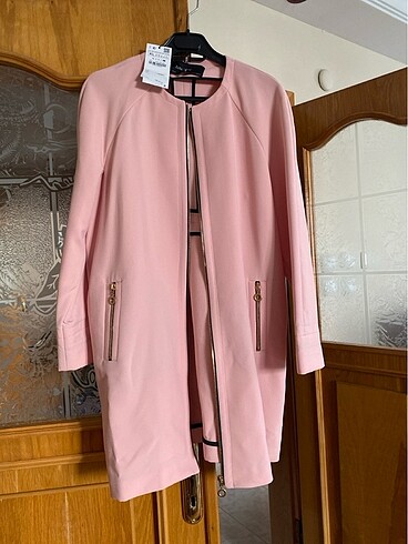 ZARA ETİKETLİ KALİN CEKET