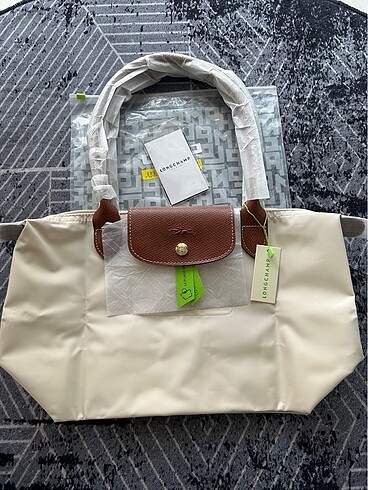 Bej Longchamp çanta
