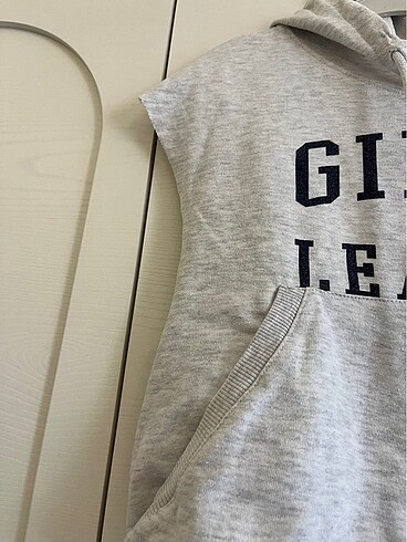 m Beden gri Renk Crop hırka crop sweatshirt bershka sıfır kollu sweatshirt