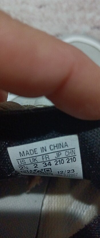 34 Beden Adidas kız çocuk ayakkabı