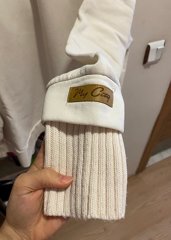 Beyaz Kapüşonsuz Salaş Sweatshirt - Görsel 3