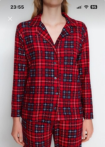Yumuşak dokulu ekose pijama takımı