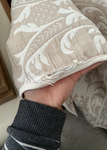 Desenli Beyaz Yatak Örtüsü - Görsel 4