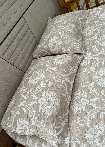 Desenli Beyaz Yatak Örtüsü - Görsel 3