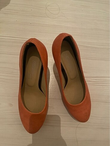 Diğer Turuncu stiletto