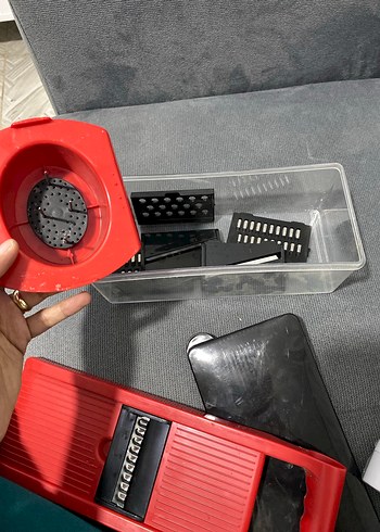 Sinbo Kırmızı Çok Fonksiyonlu Plastik Mutfak Rende