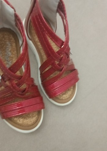 Kız Çocuk Kırmızı Tokalı Sandalet - Görsel 8