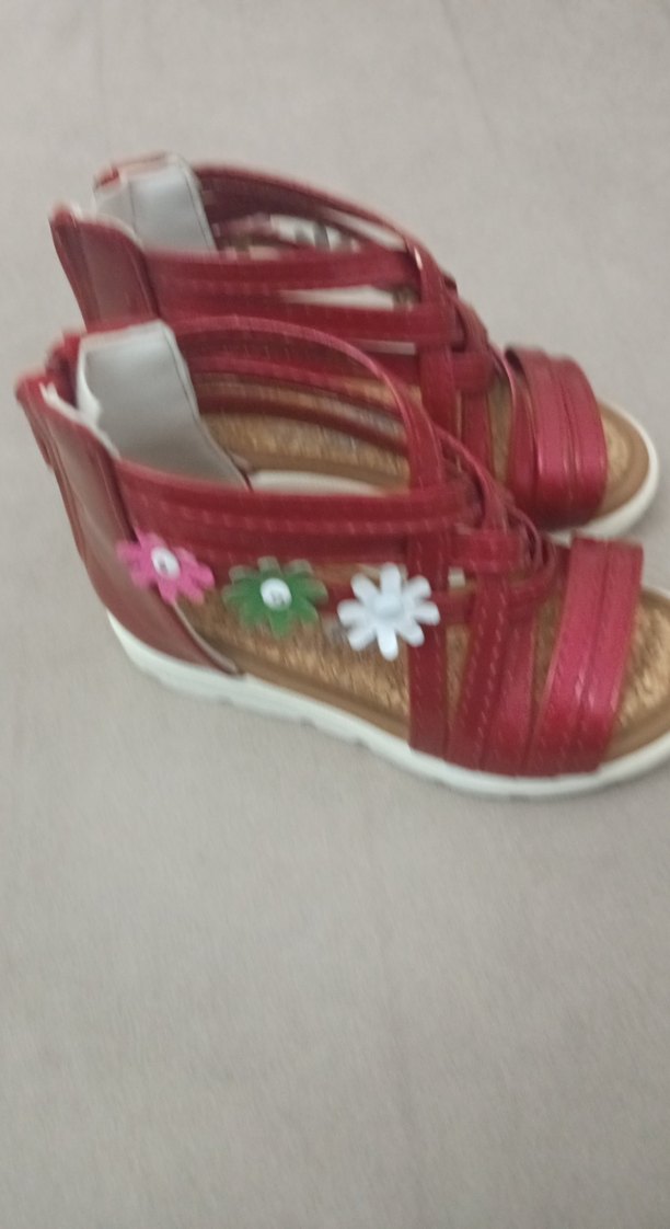 Kız Çocuk Kırmızı Tokalı Sandalet - Görsel 4