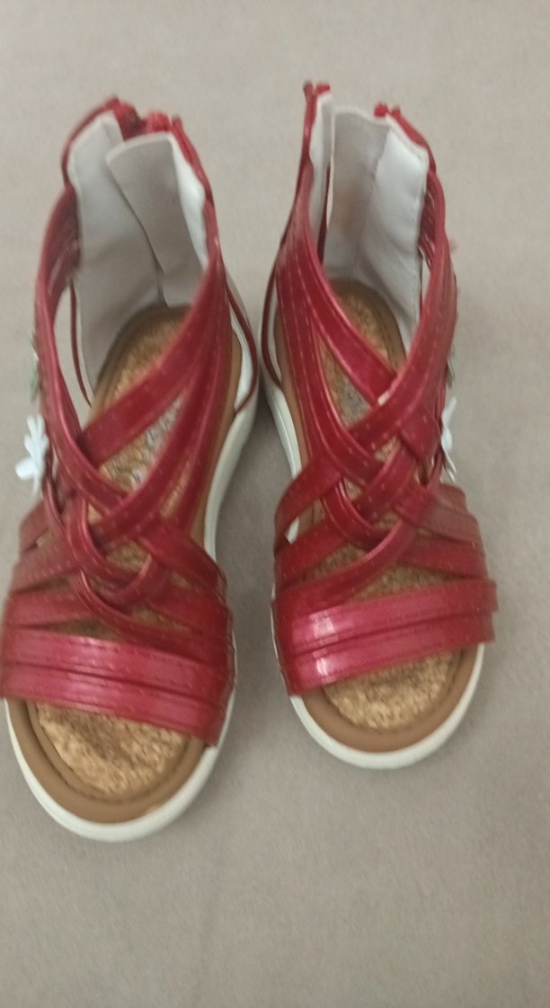 Kız Çocuk Kırmızı Tokalı Sandalet - Görsel 3