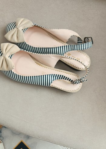 Beyaz Zebra Desenli Fiyonklu Dolgu Topuklu - Görsel 9