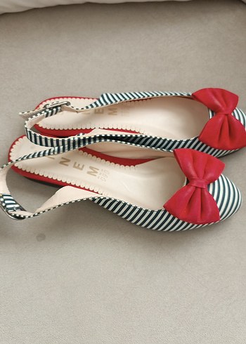 Kırmızı Fiyonk Detaylı Zebra Desenli Kadın Dolgu Topuklu - Görsel 7