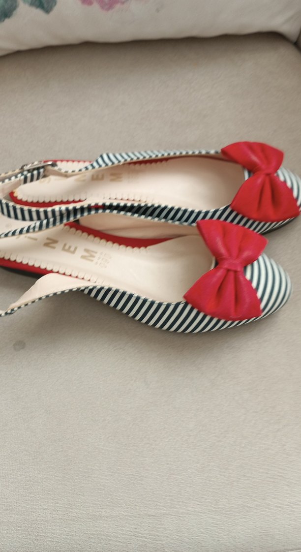 Kırmızı Fiyonk Detaylı Zebra Desenli Kadın Dolgu Topuklu - Görsel 5