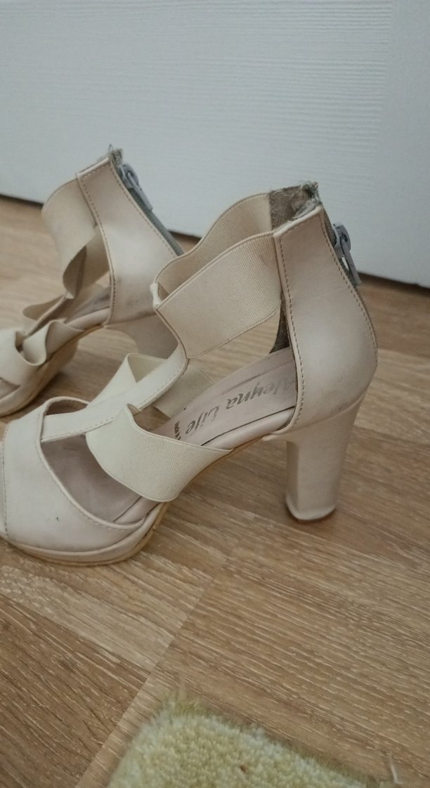 Bej Dolgu Topuklu Bağcıklı Kadın Sandalet - Görsel 4