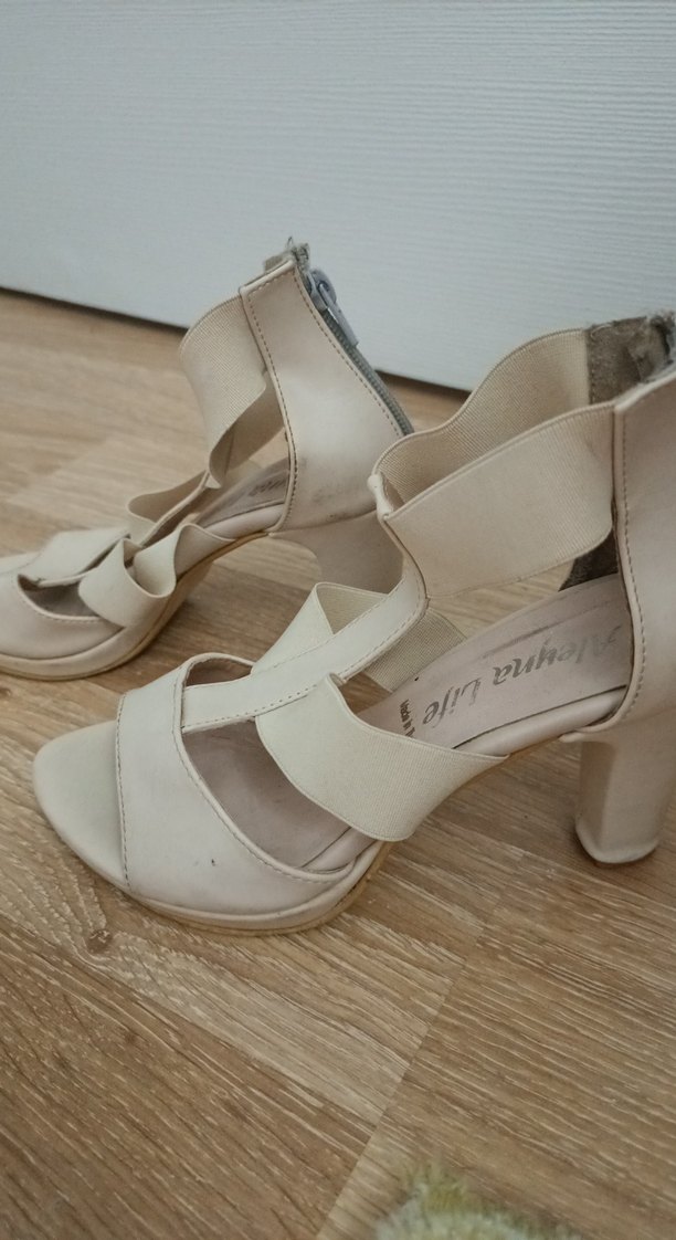 Bej Dolgu Topuklu Bağcıklı Kadın Sandalet - Görsel 3