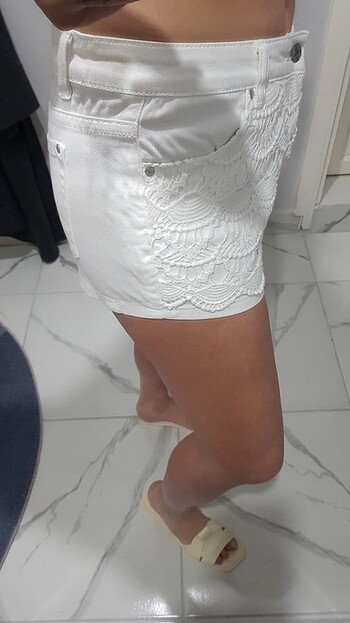 l Beden Forever new dantel detayli jean sort