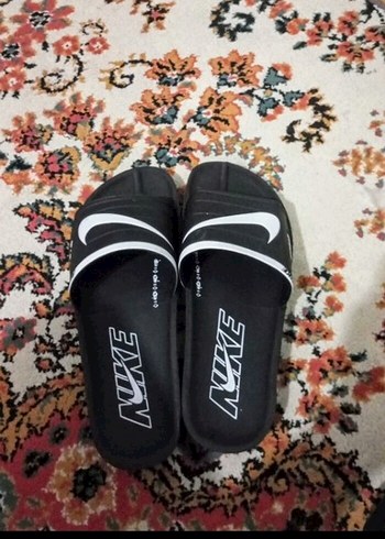 Nike Siyah Erkek Spor Terlik Velcro