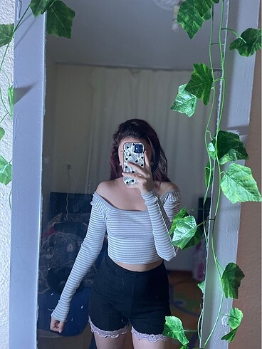 gri kayık yaka crop