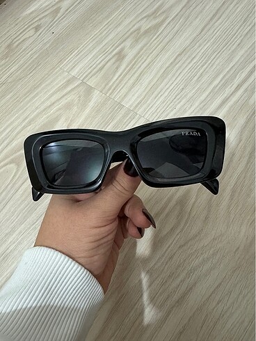 Prada Prada gözlük