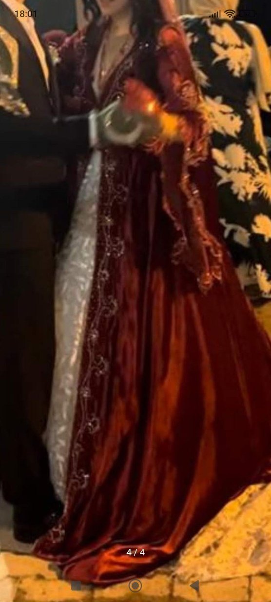 Kırmızı İşlemeli Uzun Kollu Kadın Kına Elbisesi - Görsel 4