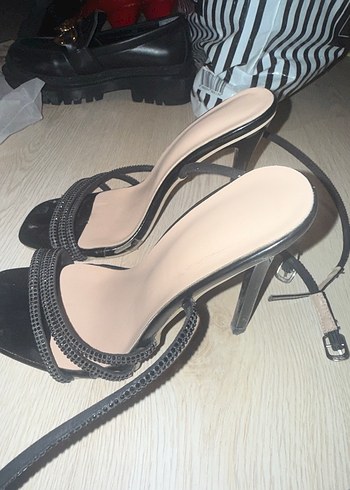 Siyah Yılan Desenli Stiletto Topuklu Kadın Ayakkabı