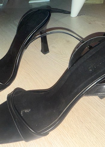 36 Beden Siyah Minimalist Topuklu Kadın Sandalet