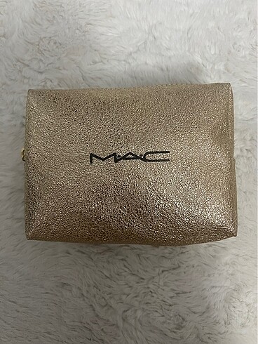 MAC MAC GOLD MAKYAJ ÇANTASI