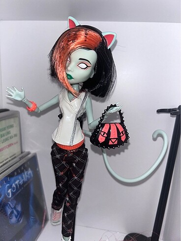 Monster High Monster High Scarah Screams ve Lorna McNessie