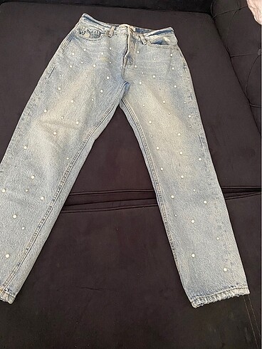 Stradivarius taşlı pantolon